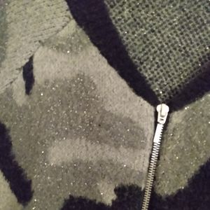 NWOT Torrid Camo Sweater, Size 00